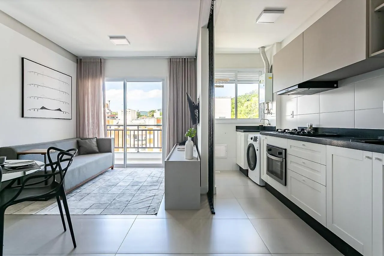 Apartamento próximo à UFSC com estacionamento e rooftop Florianópolis